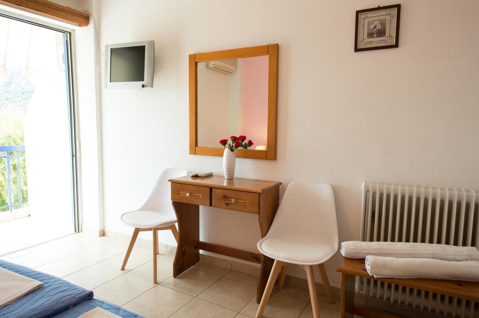 Hotel Avra Néa Epídavrosz Kültér fotó